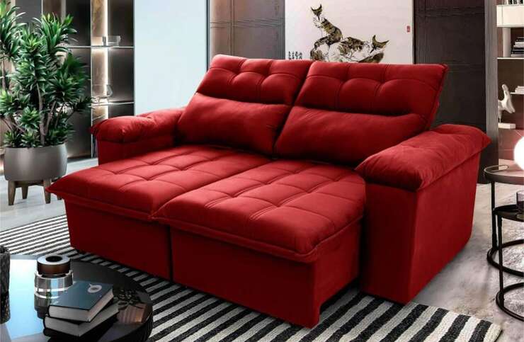 sofá vermelho moderno em sala de estar